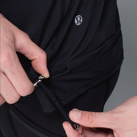 Lululemon Athletica Run: Ta Ta Topper Black/Pretty Palm Angel Wing Tank size 6 - Picture 9 of 15